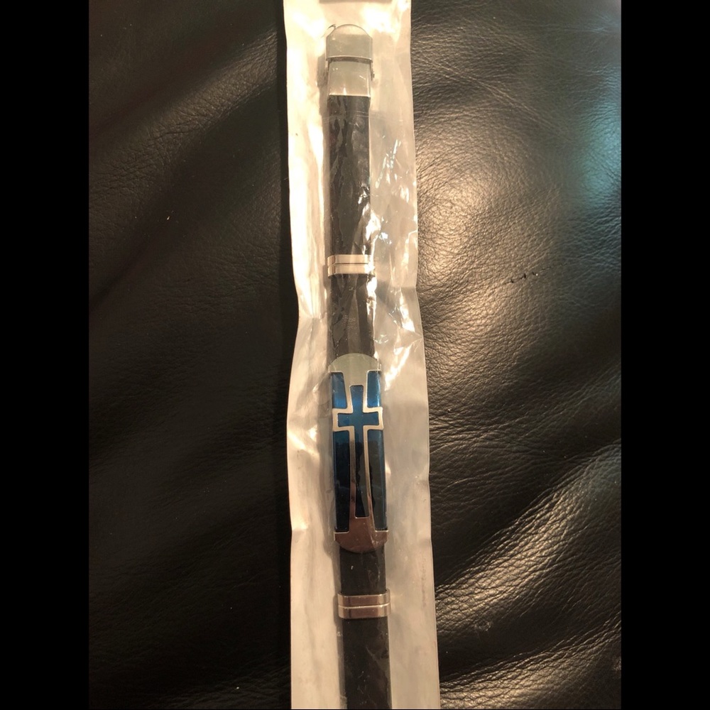 Women’s cross bracelet ✝️